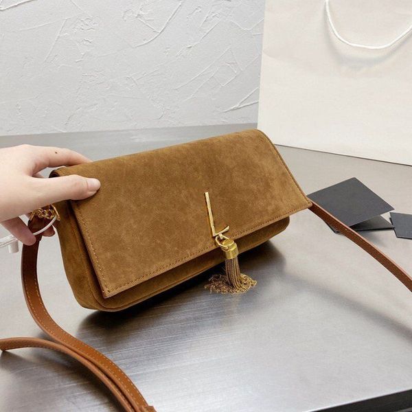 2021 tassel messenger bag classic handbag design ladies shoulder chain bags leather fashion retro handbags with box lcm
2021 tassel messenger bag classic handbag design ladies shoulder chain bags leather fashion retro handbags with box lcm
