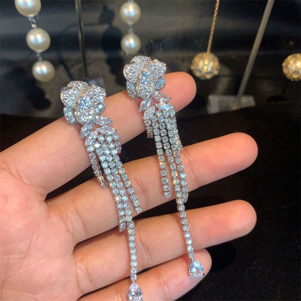 s925 silver needle celebrity earrings rose blossom long tassel shining light luxury micro set zircon, Golden
s925 silver needle celebrity earrings rose blossom long tassel shining light luxury micro set zircon, Golden