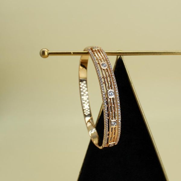 bangle delicate geometric charm gift trendy synthetic cubic zirconia bangles bracelet jewelry party for women high quality, Black
bangle delicate geometric charm gift trendy synthetic cubic zirconia bangles bracelet jewelry party for women high quality, Black