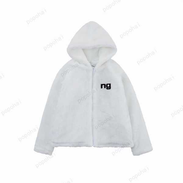 2021 embroidered lamb fur coat with logo on chest designer warm plaid long sleeve hooded cotton-padded womens coats keep warm 21111603q, Black;brown
2021 embroidered lamb fur coat with logo on chest designer warm plaid long sleeve hooded cotton-padded womens coats keep warm 21111603q, Black;brown
