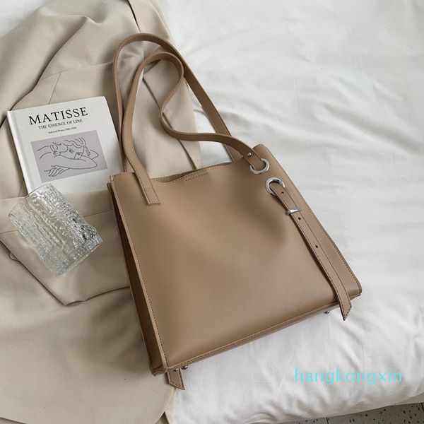 evening bags large-capacity one-shoulder women's bag 2021 trendy simple fashion big autumn texture bucket
evening bags large-capacity one-shoulder women's bag 2021 trendy simple fashion big autumn texture bucket
