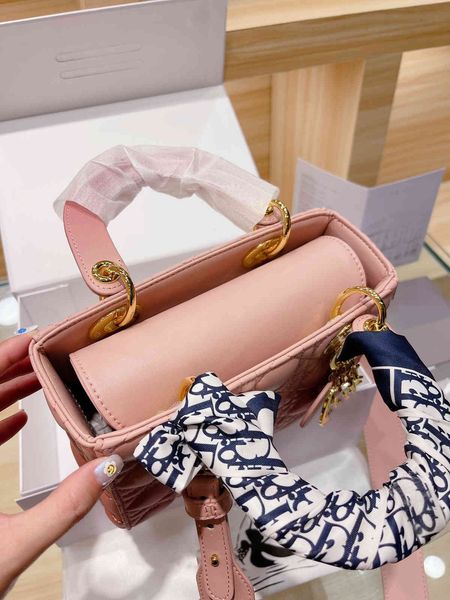 handbag women luxurys designers bags 2021 crossbody bag color gradient lattice brpurse louisbags_18 zhouzhoubao
handbag women luxurys designers bags 2021 crossbody bag color gradient lattice brpurse louisbags_18 zhouzhoubao