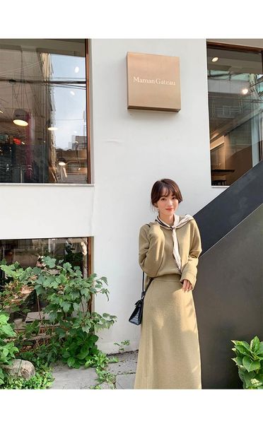 two piece dress small to home just at the beginning of winter wind one dressed western style little show high skirt suit or, White
two piece dress small to home just at the beginning of winter wind one dressed western style little show high skirt suit or, White