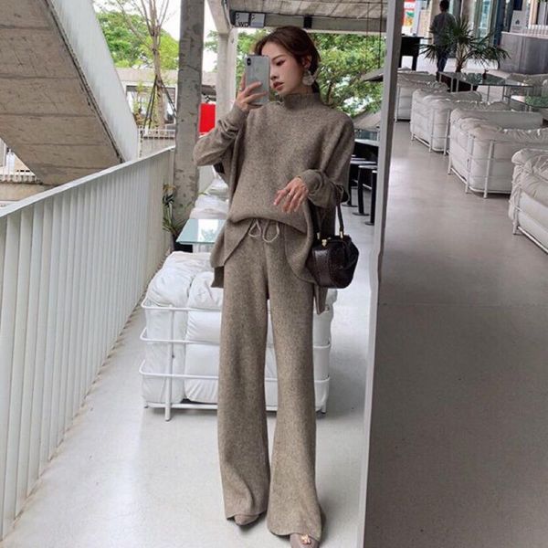 women's two piece pants 2021 winter women sweater suits and sets turtleneck long sleeve knitted sweaters trousers 3 pieces set, White 
women's two piece pants 2021 winter women sweater suits and sets turtleneck long sleeve knitted sweaters trousers 3 pieces set, White