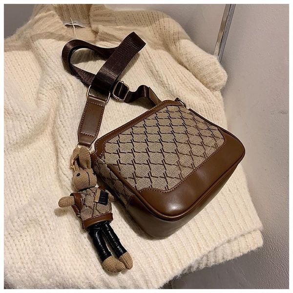 evening bags retro canvas plaid shoulder bucket bag for women cute pendant shopper crossbody female working handbags trend design
evening bags retro canvas plaid shoulder bucket bag for women cute pendant shopper crossbody female working handbags trend design