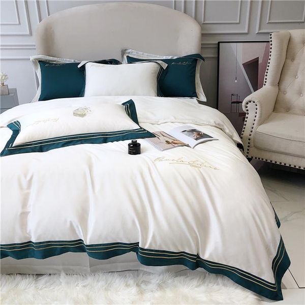 bedding sets 60s egyptian cotton set embroidery bed duvet cover sheet pillowcases qulit high-end luxurious white color
bedding sets 60s egyptian cotton set embroidery bed duvet cover sheet pillowcases qulit high-end luxurious white color