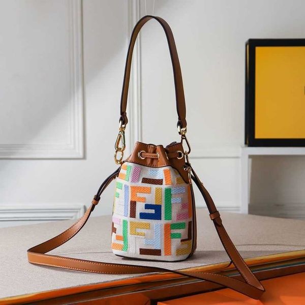 qingshe 2021 new trend fashion embroidery popular bucket bag slung one shoulder female presbyopia drawstring handbag handbag zly
qingshe 2021 new trend fashion embroidery popular bucket bag slung one shoulder female presbyopia drawstring handbag handbag zly