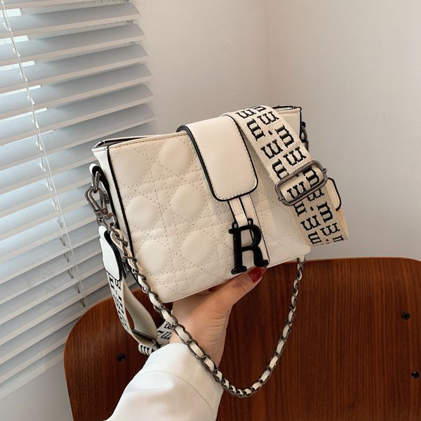 design bags summer bag new fashion chain single shoulder messenger women's bucket bag
design bags summer bag new fashion chain single shoulder messenger women's bucket bag