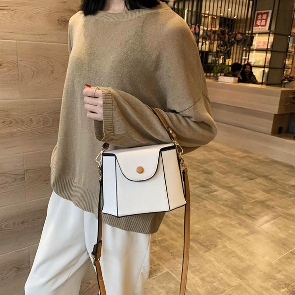 2021 new spring summer luxury shoulder for women pu leather female handbag messenger bag solid color crossbody bags
2021 new spring summer luxury shoulder for women pu leather female handbag messenger bag solid color crossbody bags