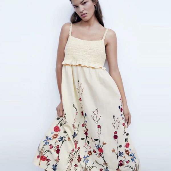 2021 new sleeveless strap long dresses women crochet splic cotton floral embroidery summer dress ethnic vintage robe 5tn2, White
2021 new sleeveless strap long dresses women crochet splic cotton floral embroidery summer dress ethnic vintage robe 5tn2, White