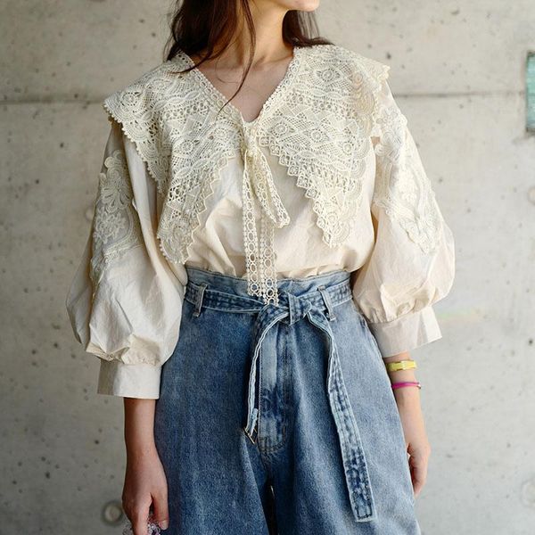 spring autumn women's blouse french retro embroidery v-neck lace blouse new loose puff sleeve solid color female blouses ll368, White
spring autumn women's blouse french retro embroidery v-neck lace blouse new loose puff sleeve solid color female blouses ll368, White