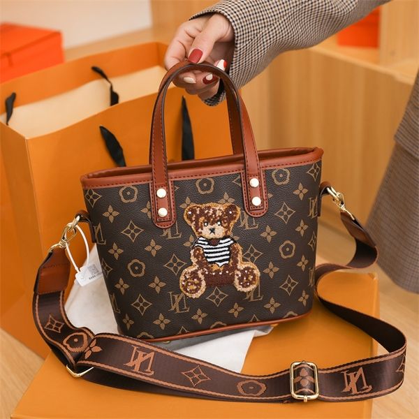 76% off bag female spring new single shoulder diagonal straddle hand-held fashionable and versatile texture foreign style bag
76% off bag female spring new single shoulder diagonal straddle hand-held fashionable and versatile texture foreign style bag