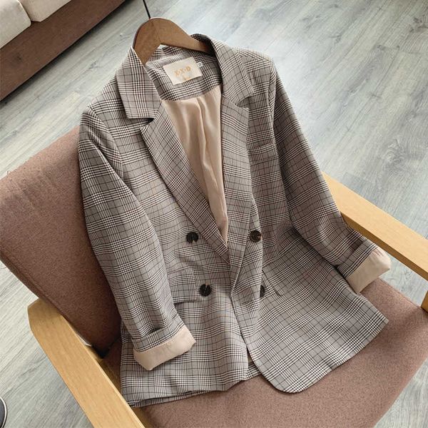 casual high-quality women's suit jacket autumn temperament plaid long-sleeved ladies blazer retro loose 210527, White;black
casual high-quality women's suit jacket autumn temperament plaid long-sleeved ladies blazer retro loose 210527, White;black