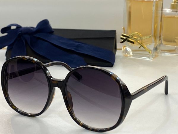summer sunglasses for men women style doll rif anti-ultraviolet retro plate oval plank frame fashion eyeglasses random box, White;black
summer sunglasses for men women style doll rif anti-ultraviolet retro plate oval plank frame fashion eyeglasses random box, White;black