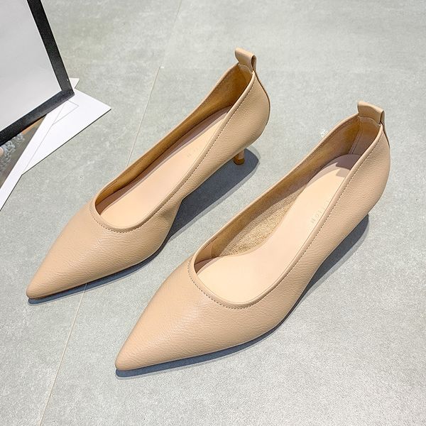 luxury designer shoes plus size 40 women pumps soft leather dress shoes med high heels ol office work lady shoes classics pump, Black
luxury designer shoes plus size 40 women pumps soft leather dress shoes med high heels ol office work lady shoes classics pump, Black