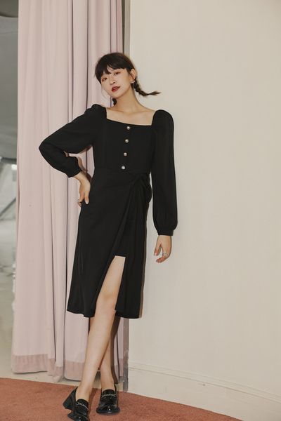 2021 new vintage square neck wrap women long sleeve black tunic ladies with split fall clothing aw08, Black;gray
2021 new vintage square neck wrap women long sleeve black tunic ladies with split fall clothing aw08, Black;gray