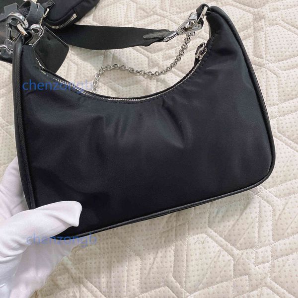 luxurys designers fashion women messenger bags black nylon shoulder handbags crossbody saddle bag
luxurys designers fashion women messenger bags black nylon shoulder handbags crossbody saddle bag