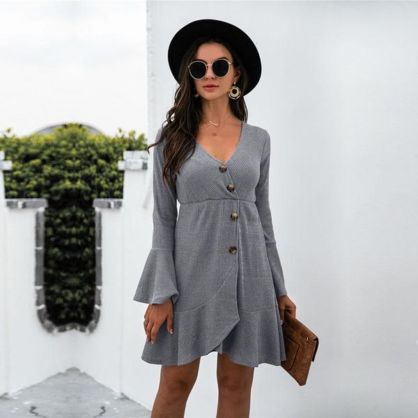 casual dresses 2021 women's autumn v neck solid color ruffled flared sleeve button knit short dress for ladies fashion a line, Black;gray
casual dresses 2021 women's autumn v neck solid color ruffled flared sleeve button knit short dress for ladies fashion a line, Black;gray