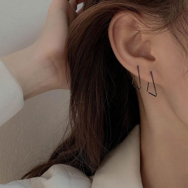 stud triangle geometric shape earrings s925 silver 2021 design simple and cold style for girls, Golden;silver
stud triangle geometric shape earrings s925 silver 2021 design simple and cold style for girls, Golden;silver
