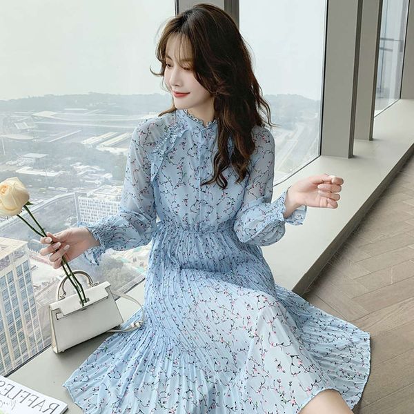 2021spring dress women's 2021 new korean blue floral sleeve printing temperament show thin medium long pleated skirt, Black;gray
2021spring dress women's 2021 new korean blue floral sleeve printing temperament show thin medium long pleated skirt, Black;gray