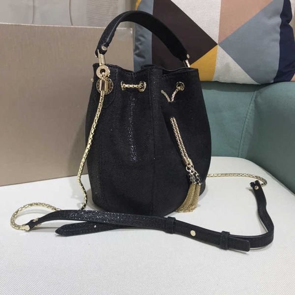 snakeskin drawstring shoulder designer on crossbody bag fashion brand high-quality the outside, lambskin inside 3 different colors with
snakeskin drawstring shoulder designer on crossbody bag fashion brand high-quality the outside, lambskin inside 3 different colors with
