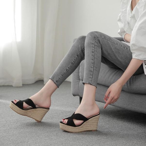 slippers low high-heeled shoes lady casual flock slipers women on a wedge slides luxury summer 2021 fashion rubber basic rome pu, Black
slippers low high-heeled shoes lady casual flock slipers women on a wedge slides luxury summer 2021 fashion rubber basic rome pu, Black