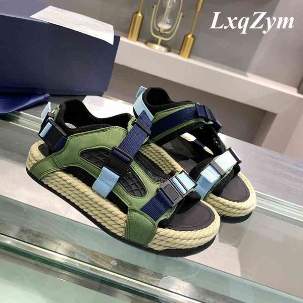 new fashion thick bottom platform women wedge mix-color open toe flat sandals summer brand casual beach shoes, Black
new fashion thick bottom platform women wedge mix-color open toe flat sandals summer brand casual beach shoes, Black