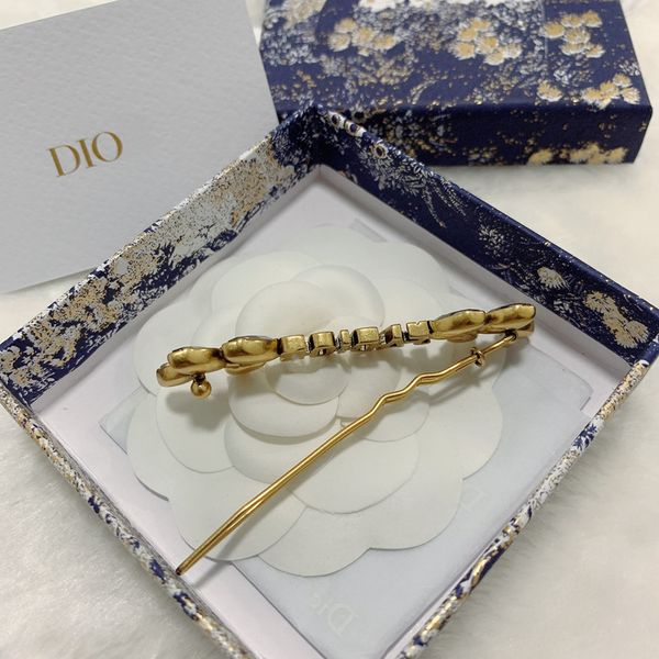 special offer 70% off new letter water drop crystal hairpin high version brass material net red brooch female, Golden;silver
special offer 70% off new letter water drop crystal hairpin high version brass material net red brooch female, Golden;silver