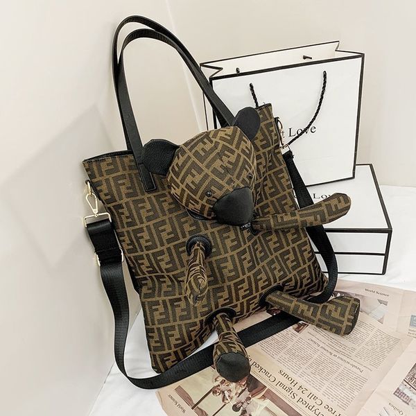 2021 new lattice bear oxford spinning leisure large capacity tote bag girl student fashion cartoon shoulder bag
2021 new lattice bear oxford spinning leisure large capacity tote bag girl student fashion cartoon shoulder bag