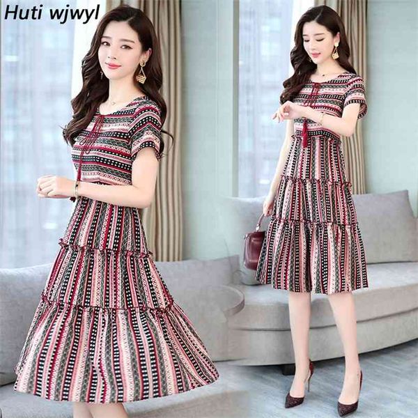 vintage 4xl plus size print beach dresses summer striped chiffon boho midi sundress women bodycon elegant party vestido 210528, Black;gray
vintage 4xl plus size print beach dresses summer striped chiffon boho midi sundress women bodycon elegant party vestido 210528, Black;gray