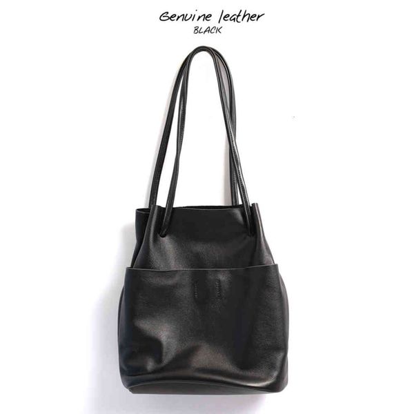 guangzhou 2020 new leather women's bag korean fashion portable one shoulder bucket top
guangzhou 2020 new leather women's bag korean fashion portable one shoulder bucket top