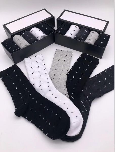 21ss new mens and womens sport long socks 100% cotton wholesale couple design socks 5 pcs with box g0128, Black
21ss new mens and womens sport long socks 100% cotton wholesale couple design socks 5 pcs with box g0128, Black