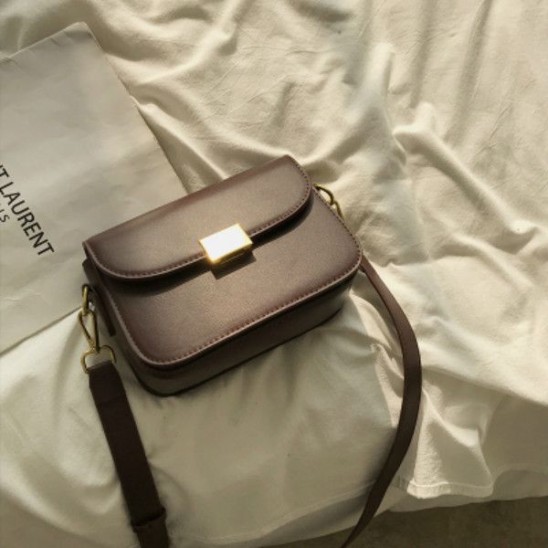women's bag niche design bag 2020 new fashion net red retro small square bag versatile ins messenger
women's bag niche design bag 2020 new fashion net red retro small square bag versatile ins messenger