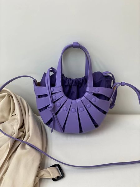 internet celebrity same style cowhide hollow pull-belt handbag fashion all-match shoulder oblique
internet celebrity same style cowhide hollow pull-belt handbag fashion all-match shoulder oblique