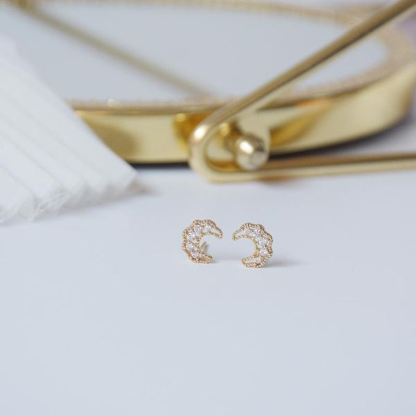 stud korea design fashion jewelry 14k gold plated exquisite zircon moon earrings for woman daily small cute simple earring, Golden;silver
stud korea design fashion jewelry 14k gold plated exquisite zircon moon earrings for woman daily small cute simple earring, Golden;silver