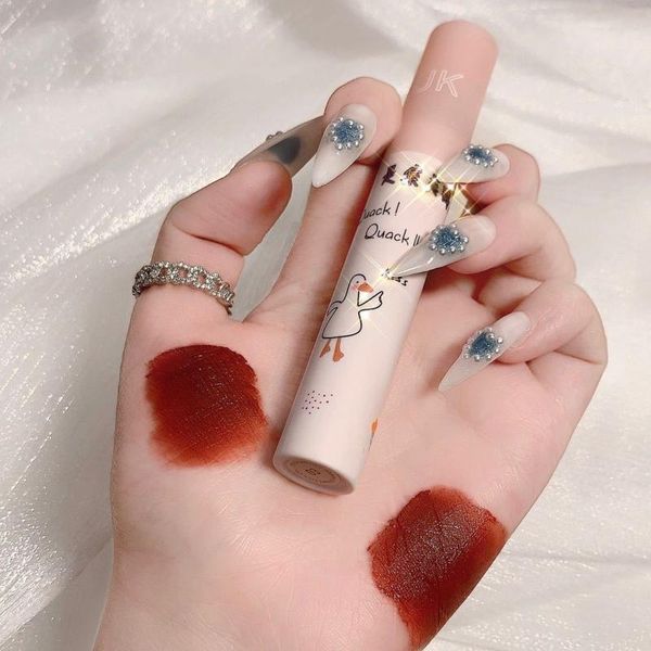 lip gloss 6 colors matte waterproof velvet red brown pigments lipstick long lasting makeup profissional korea
lip gloss 6 colors matte waterproof velvet red brown pigments lipstick long lasting makeup profissional korea
