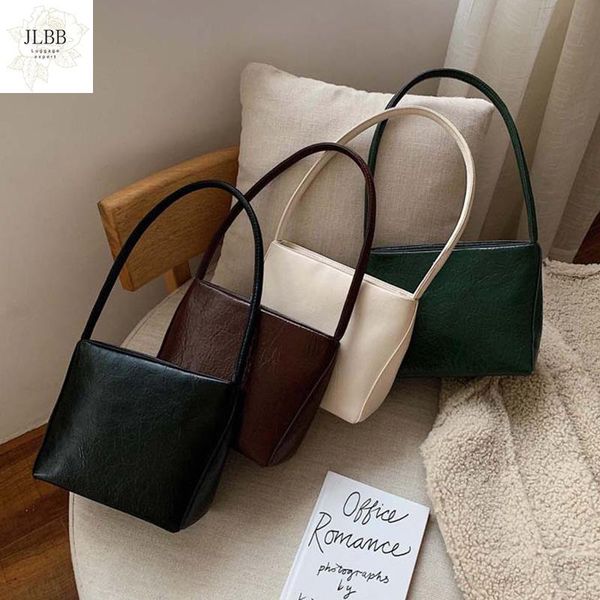 simple pleated shoulder bags for women vintage solid color ladies commuter bags design pu leather handbag flap
simple pleated shoulder bags for women vintage solid color ladies commuter bags design pu leather handbag flap