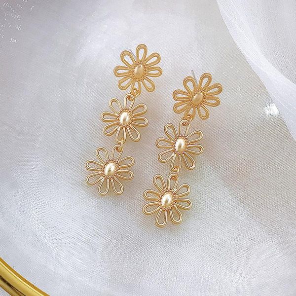 dangle & chandelier vintage metal hollow flower drop earrings simple trendy statement accessories for girls jewelry gift korean 2021, Silver
dangle & chandelier vintage metal hollow flower drop earrings simple trendy statement accessories for girls jewelry gift korean 2021, Silver