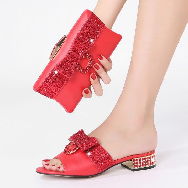 slippers 2021 italian design african nigerian high heel party crystal rhinestone wedding shoes and hand-held straddle dinner bag slip, Black
slippers 2021 italian design african nigerian high heel party crystal rhinestone wedding shoes and hand-held straddle dinner bag slip, Black