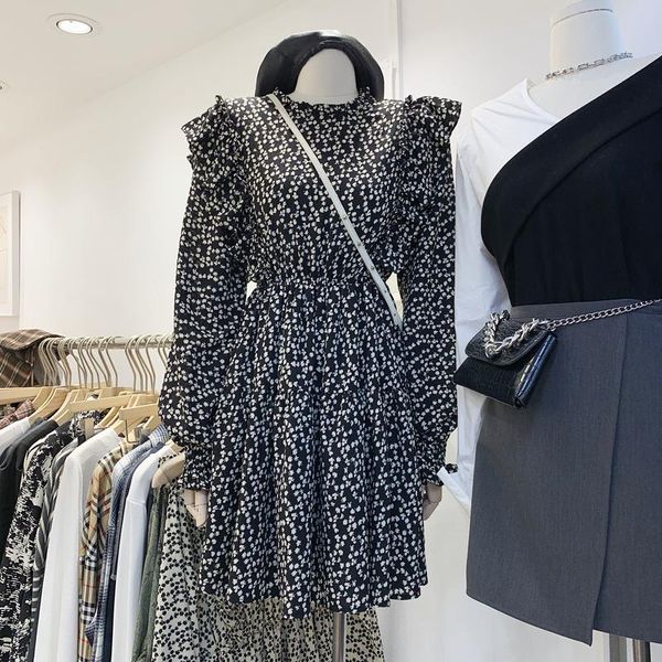 casual dresses 2021 autumn women's fashion wood ears high waist and thin elastic all-match floral dress for women, Black;gray
casual dresses 2021 autumn women's fashion wood ears high waist and thin elastic all-match floral dress for women, Black;gray