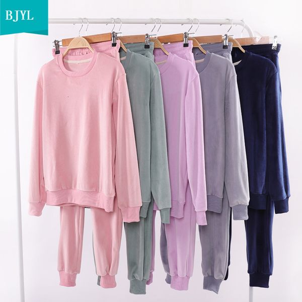 2021 new island fleece couple pajamas autumn and winter casual home wear suit women solid color sports warm 2 piece tracksuit set pluv, White
2021 new island fleece couple pajamas autumn and winter casual home wear suit women solid color sports warm 2 piece tracksuit set pluv, White