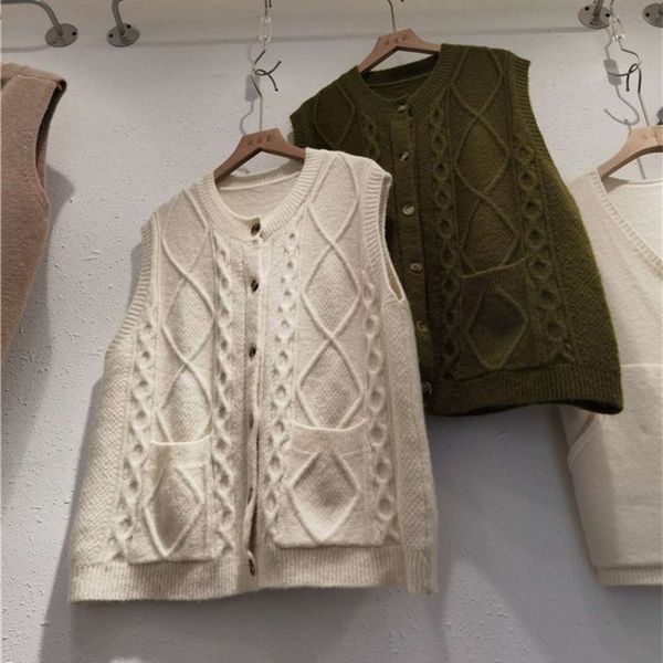 put knitted twist vest in autumn winter. women's leisure temperament thin. fold sweater, sweater, White
put knitted twist vest in autumn winter. women's leisure temperament thin. fold sweater, sweater, White