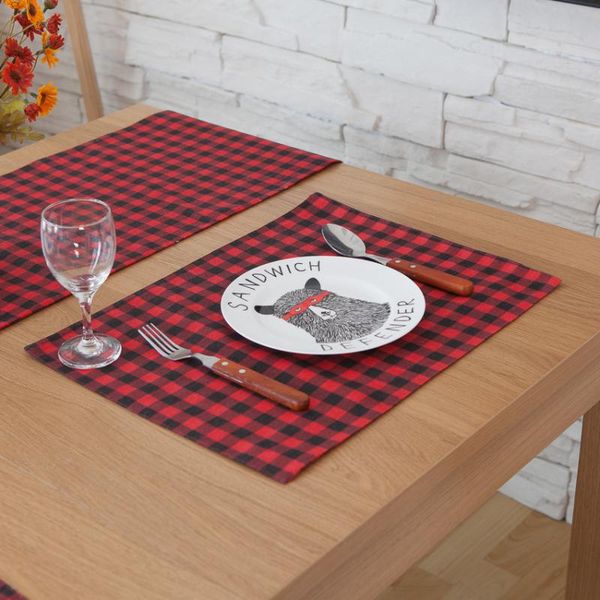 table napkin simple red and black cotton linen meal cloth, western napkin, stripe, grid, background heat insulation.
table napkin simple red and black cotton linen meal cloth, western napkin, stripe, grid, background heat insulation.