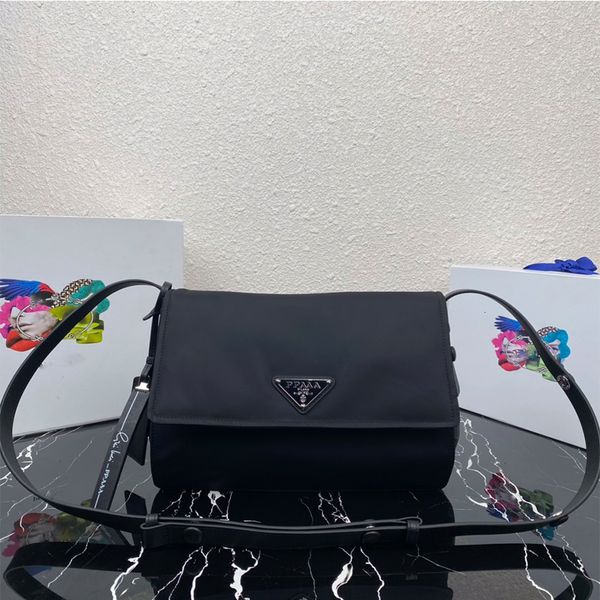 correct version p family postman's bag men's and women's medieval two in one nylon inverted triangle single shoulder messenge
correct version p family postman's bag men's and women's medieval two in one nylon inverted triangle single shoulder messenge