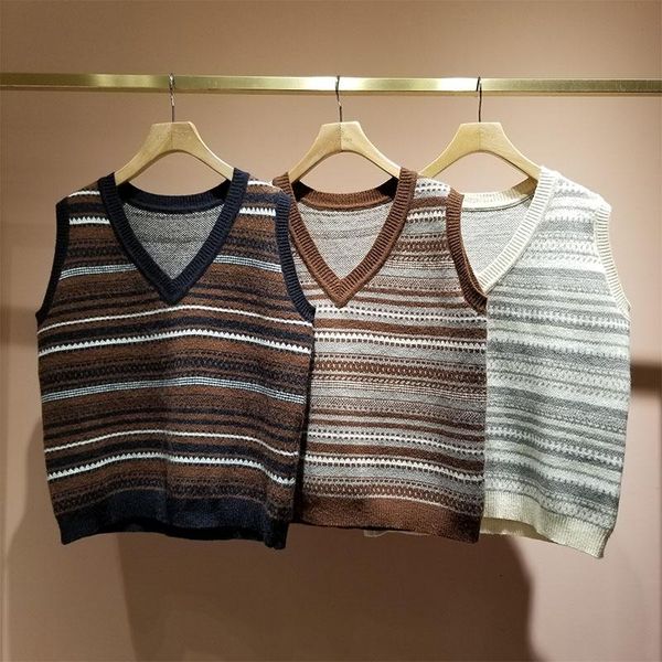 women's vests temperament v-neck sleeveless retro jacquard knitted casual loose vest sweater autumn and winter clothing, Black;white
women's vests temperament v-neck sleeveless retro jacquard knitted casual loose vest sweater autumn and winter clothing, Black;white