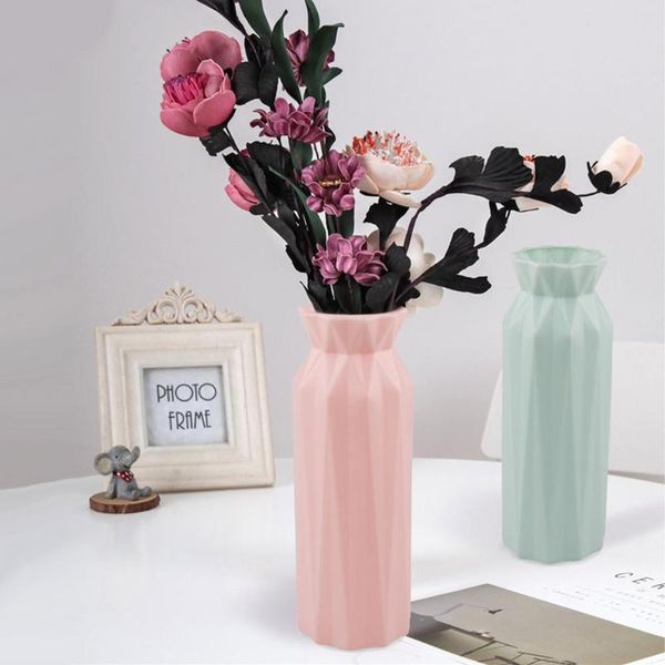vases nordic style round vase plastic simple imitation ceramic shatterproof flower pot ornaments for home decor wedding decoration
vases nordic style round vase plastic simple imitation ceramic shatterproof flower pot ornaments for home decor wedding decoration