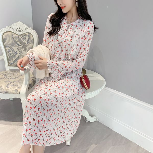 new models of explosion and small spring fresh floral autumn sleeve chiffon bow mid-length dress in background acgl, Black;gray
new models of explosion and small spring fresh floral autumn sleeve chiffon bow mid-length dress in background acgl, Black;gray