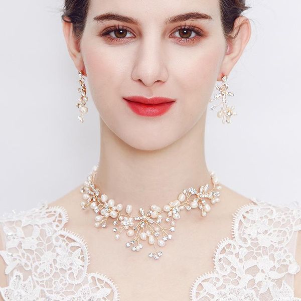 hair accessories 2021 european and american bridal jewelry wedding set handmade pearl necklace earrings
hair accessories 2021 european and american bridal jewelry wedding set handmade pearl necklace earrings
