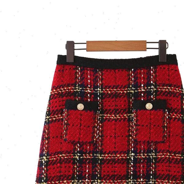 red vintage women tweed mini skirts 2021 winter fashion ladies plaid skirt female patchwork falda girls high waist skirts chic, Black
red vintage women tweed mini skirts 2021 winter fashion ladies plaid skirt female patchwork falda girls high waist skirts chic, Black