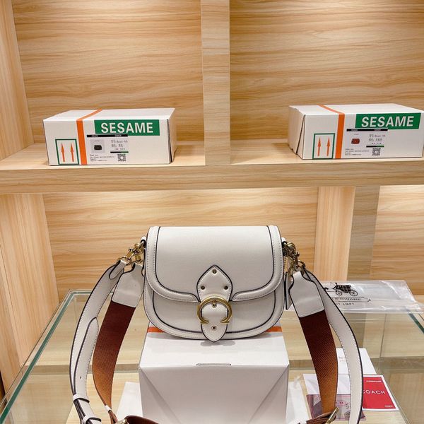 handbag yang zitong retro college english saddle bag messenger single shoulder size 23 * 20cm designers s ebp9 hileng
handbag yang zitong retro college english saddle bag messenger single shoulder size 23 * 20cm designers s ebp9 hileng